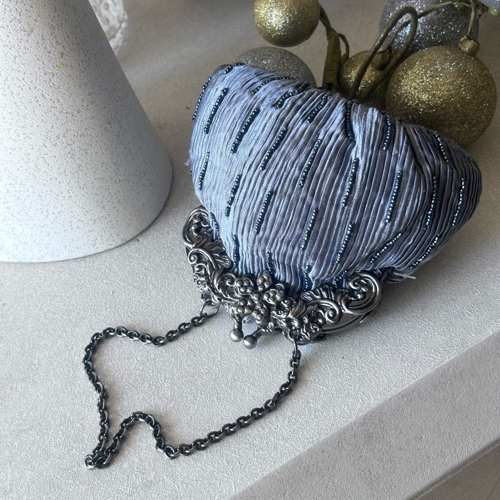 Vintage Elegant Beaded Handkerchief Grey Embellished Silver Silk Evening Bag - Picture 4 of 10